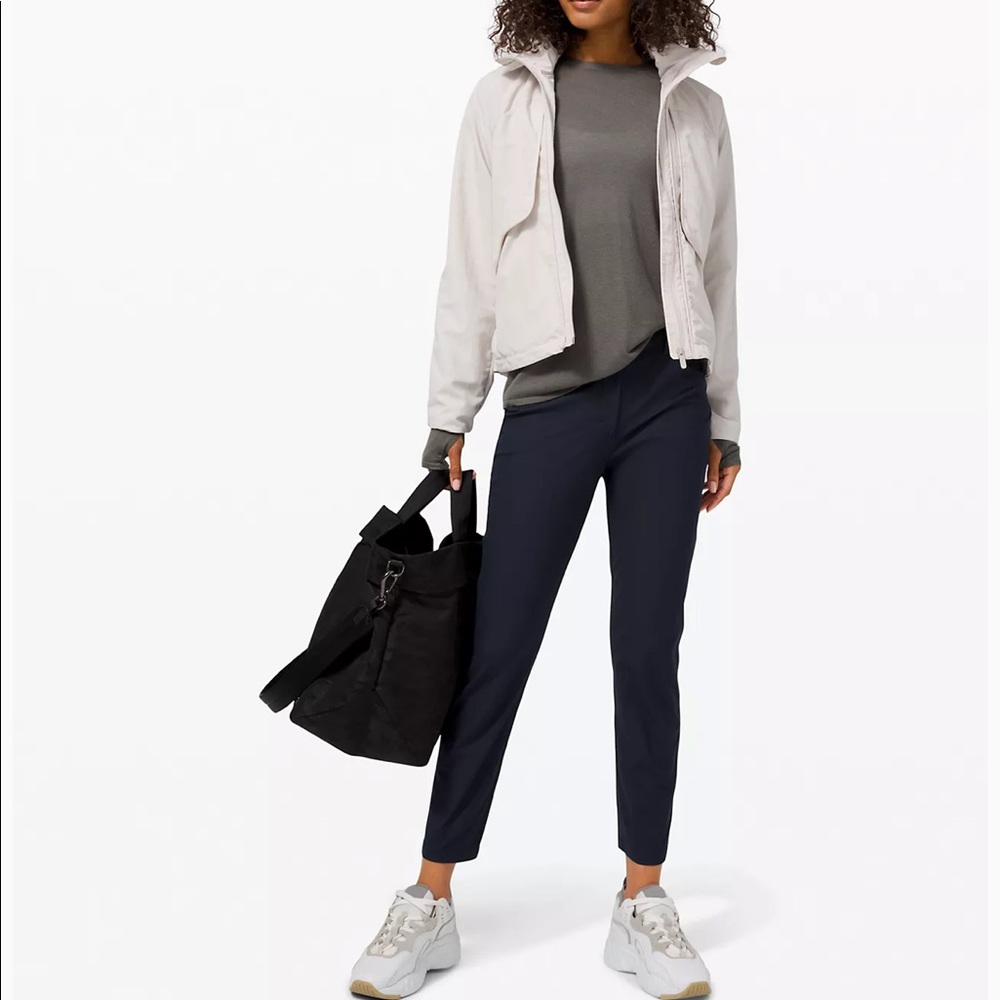 lululemon athletica Navy Cropped Ankle Pants- Size 10